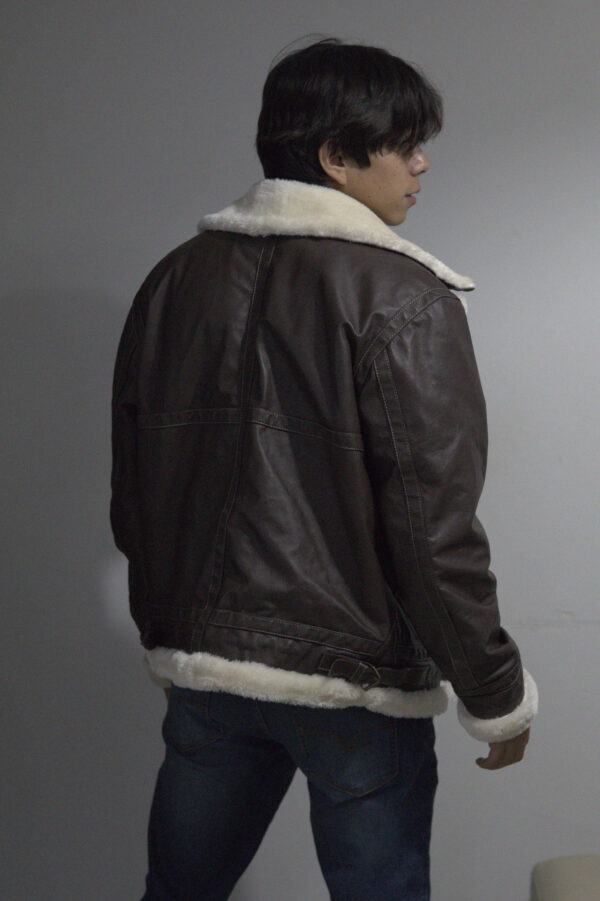 Chamarra Leon Kennedy - Alpine Café - Image 2